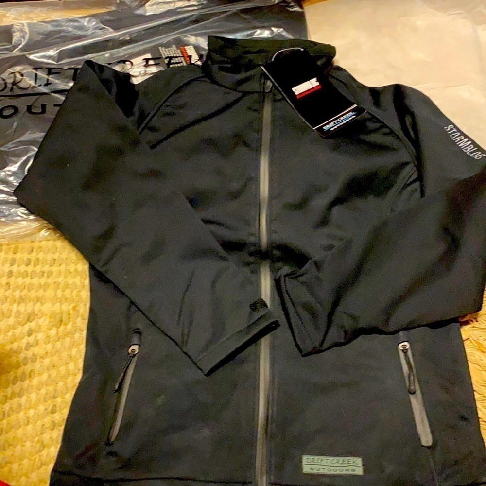 2 Men’s Medium Black Driftcreek Outdoors Jackets